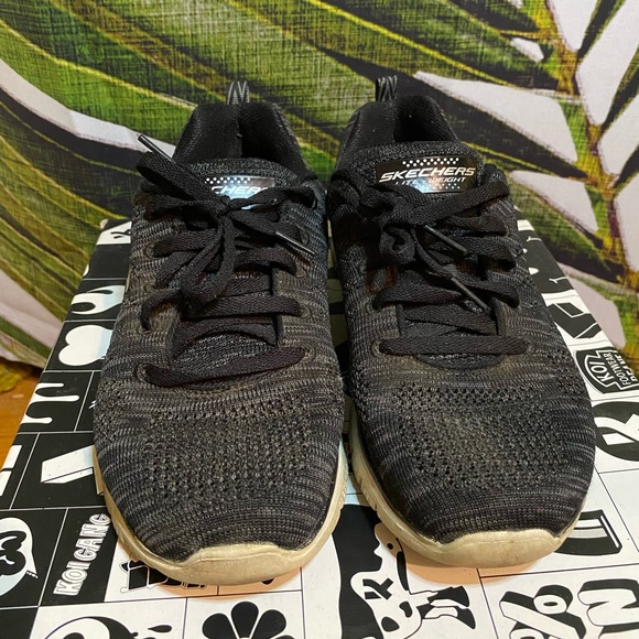 Sketchers Running Shoes - Picture 2 of 9